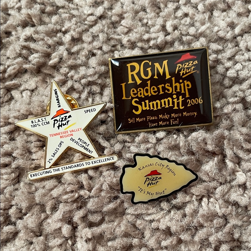 Pizza Hut Pin Bundle‎